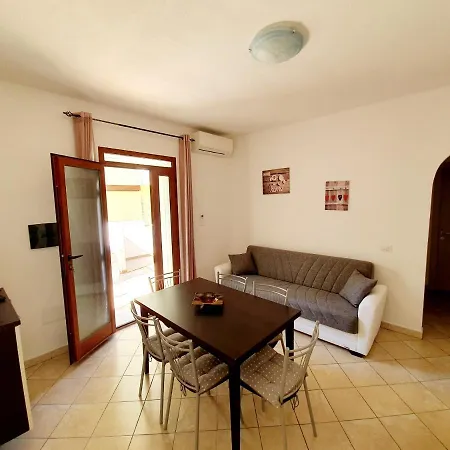 Private Housing - Bilo Patio - 350m Dalla Апартаменты